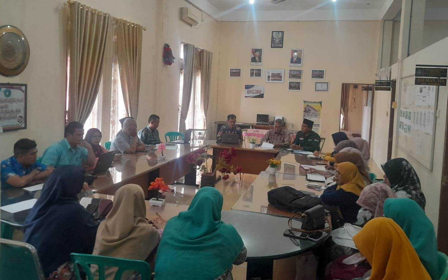 RAPAT  DOSEN DAN KARYAWAN  " PEMBAHASAN PERSIAPAN PERKULIAHAN  SEMESTER GANJIL T.A 2024/2025"