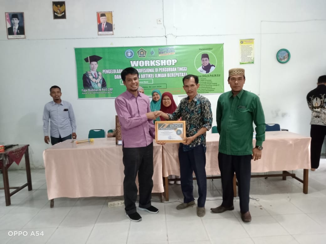 WORKSHOP PENGEOLAAN JURNAL PROFESIONAL DIPERGURUAN TINGGI DAN PENULISAN ARTIKEL ILMIAH BEREPUTASI