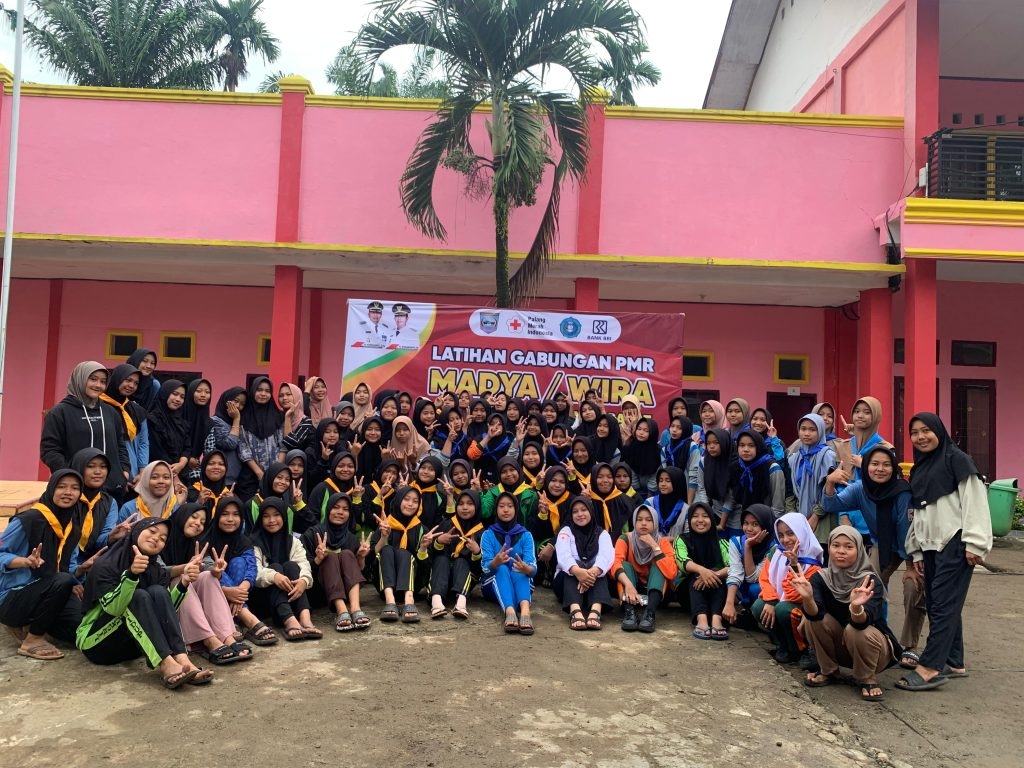 LATIHAN GABUNGAN PMR MADYA/WIRA SE-PASAMAN BARAT " MEMBANGUN SOLIDARITAS DAN KEPEDULIAN MELALUI PMR"