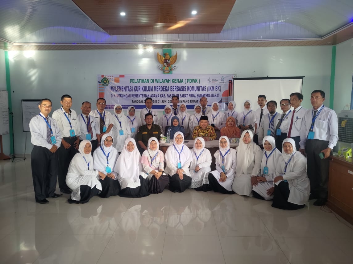 DOSEN STAI YAPTIP PASAMAN BARAT IKUTI PELATIHAN IMPLEMENTASI KURIKULUM MERDEKA BERBASIS KOMUNITAS