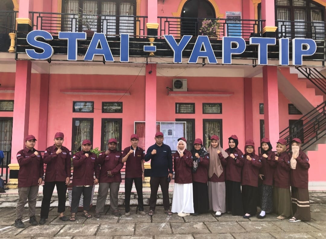 KETUA STAI YAPTIP PASAMAN BARAT LEPAS MAHASISWA KKN-PPM PERCEPATAN PENURUNAN STUNTING
