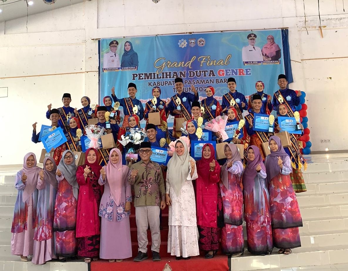 MAHASISWA STAI YAPTIP PASAMAN BARAT RAIH KATAGORI PUTRI EDUCATE PEMILIHAN DUTA GENRE PASBAR 2025
